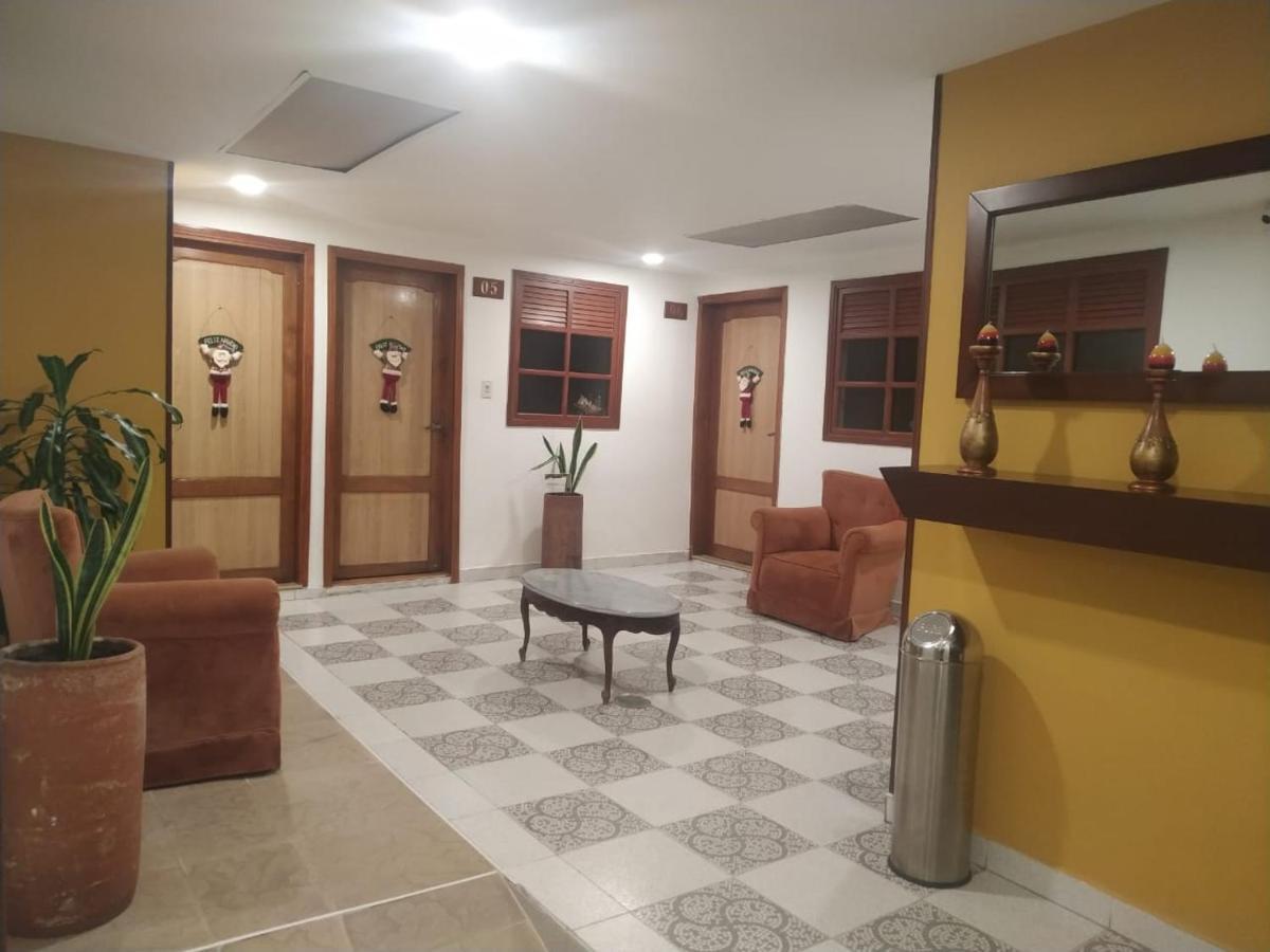 Hotel Plaza Mayor Дуитама Экстерьер фото