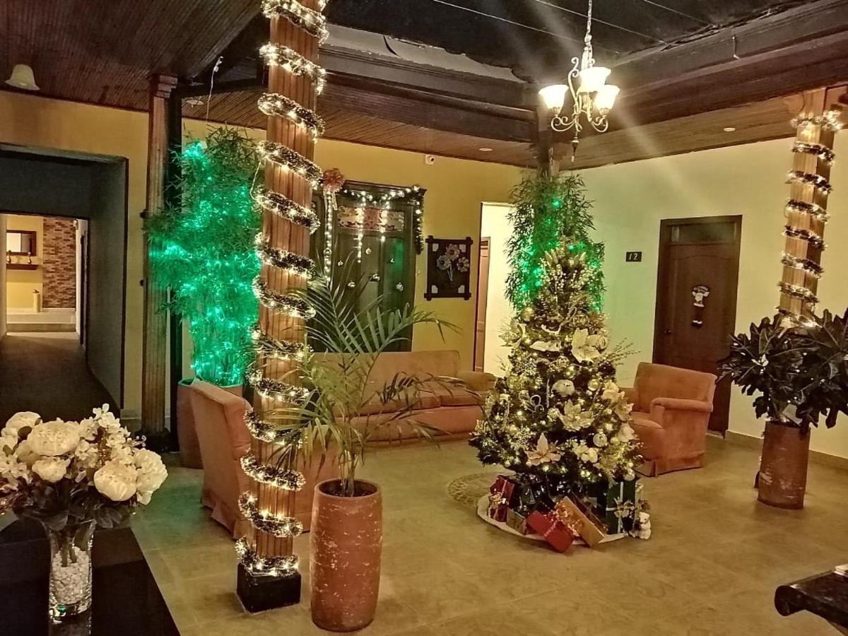Hotel Plaza Mayor Дуитама Экстерьер фото